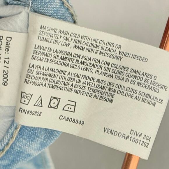 Women's Size 12 Light Wash Brady Style Bermuda Length Light Wash Shorts Pants - Picture 8 of 10